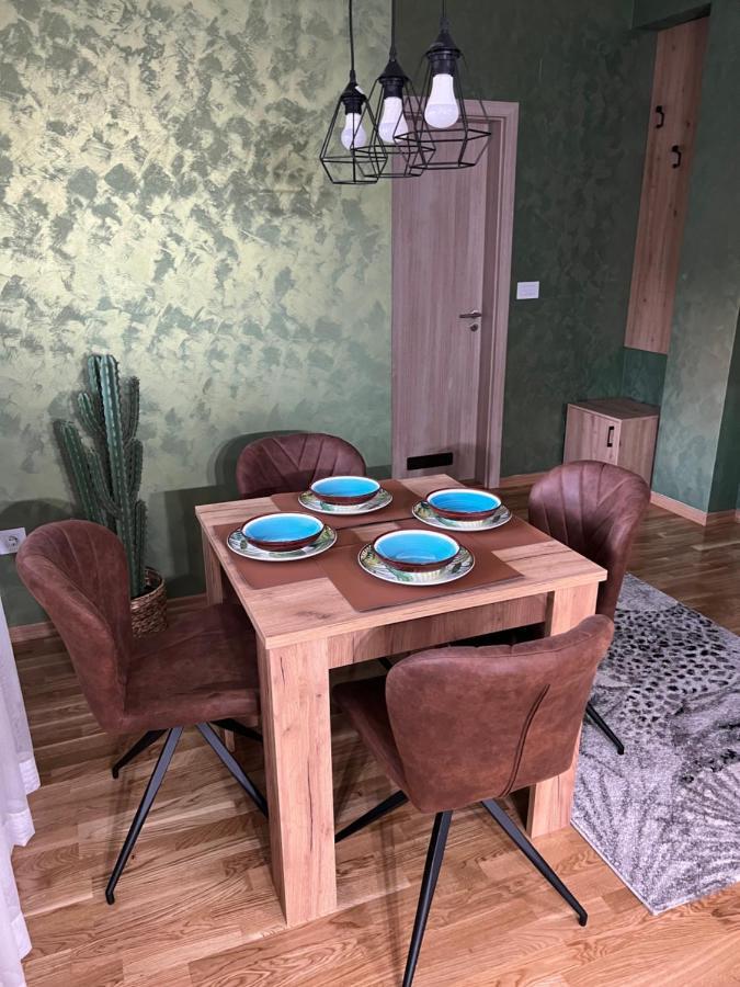 Čačak Jungle Lux Apartment المظهر الخارجي الصورة